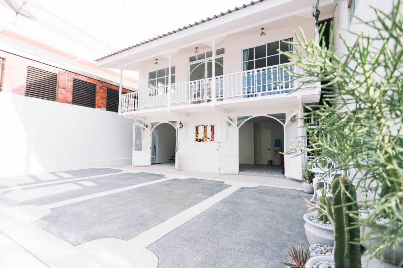 Chertel Poshtel Ban Chamun Exterior photo
